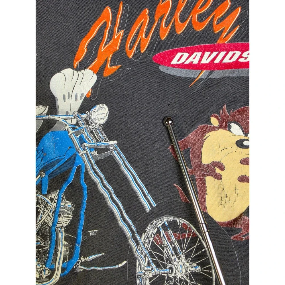 Vintage 1993 Harley Davidson Looney Tunes Bugs Bunny Taz Thrashed T-Shirt XL